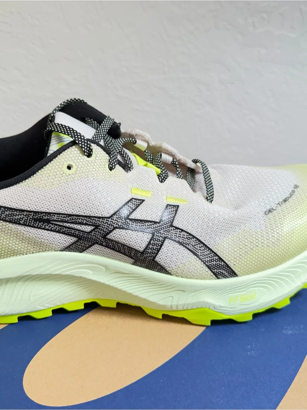 ASICS Women’s GEL Trabucco 12, Size 10.5